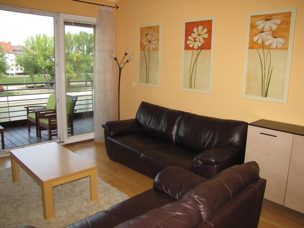Dunalux Apartman Győr Chambre photo