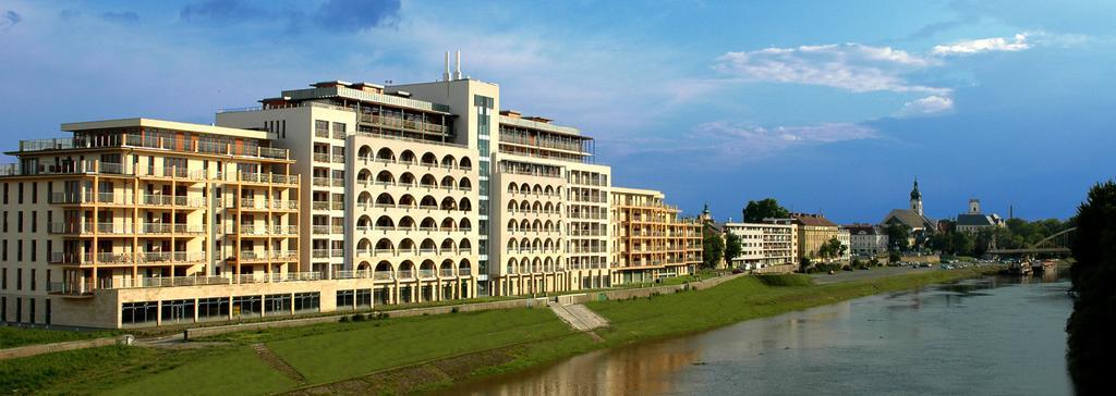 Dunalux Apartman Győr Extérieur photo